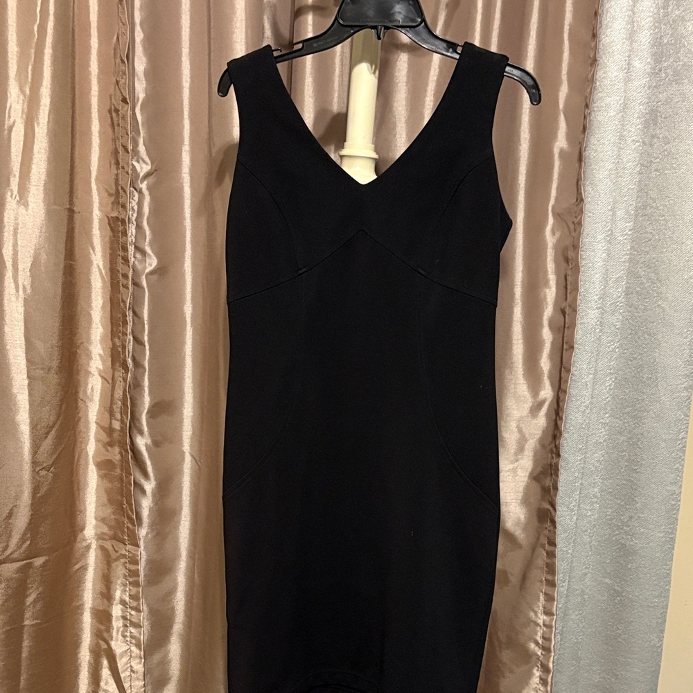 Elegant Black Sleeveless Dress